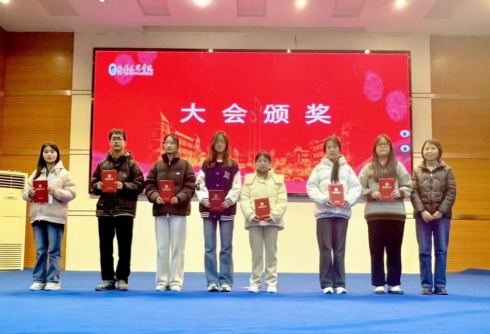 cd852fec29d2843bf2e82a395abbfeb8 cd852fec29d2843bf2e82a395abbfeb8